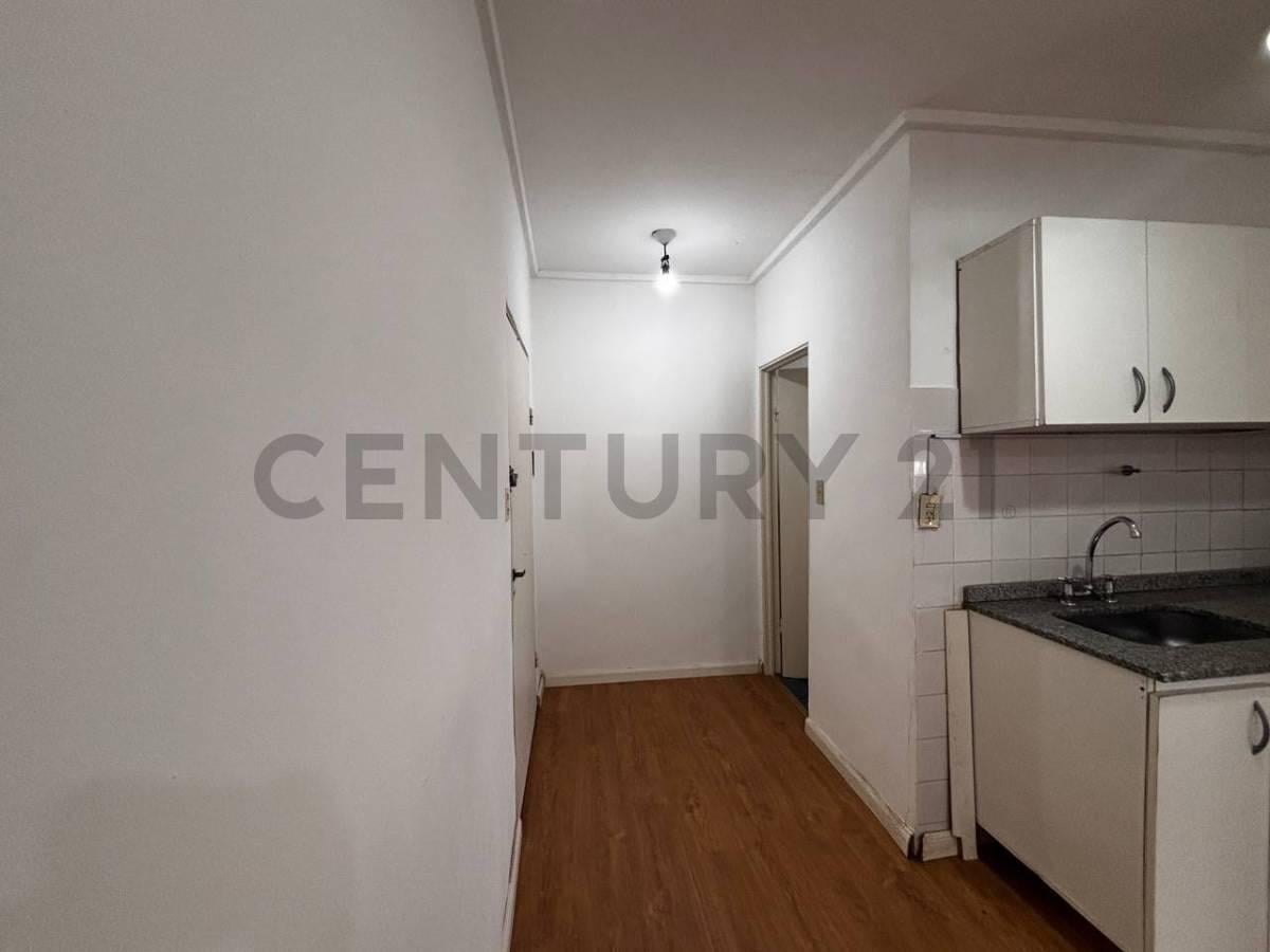 Foto de Venta monoambiente en piso alto ideal inversion en Boedo, Capital, imagen 4