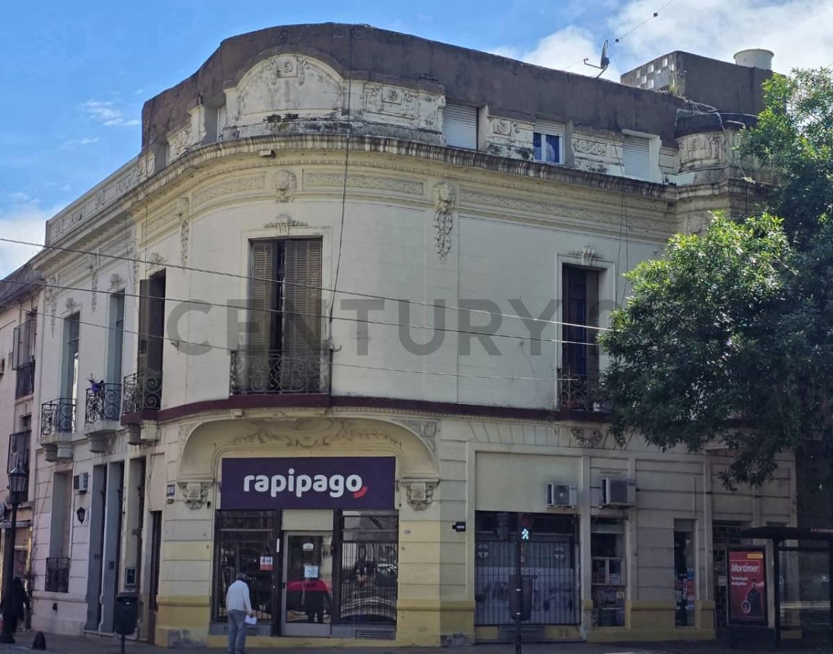 Foto de Venta Hotel con Renta y Locales Comerciales en San Telmo, Excelente, imagen 1