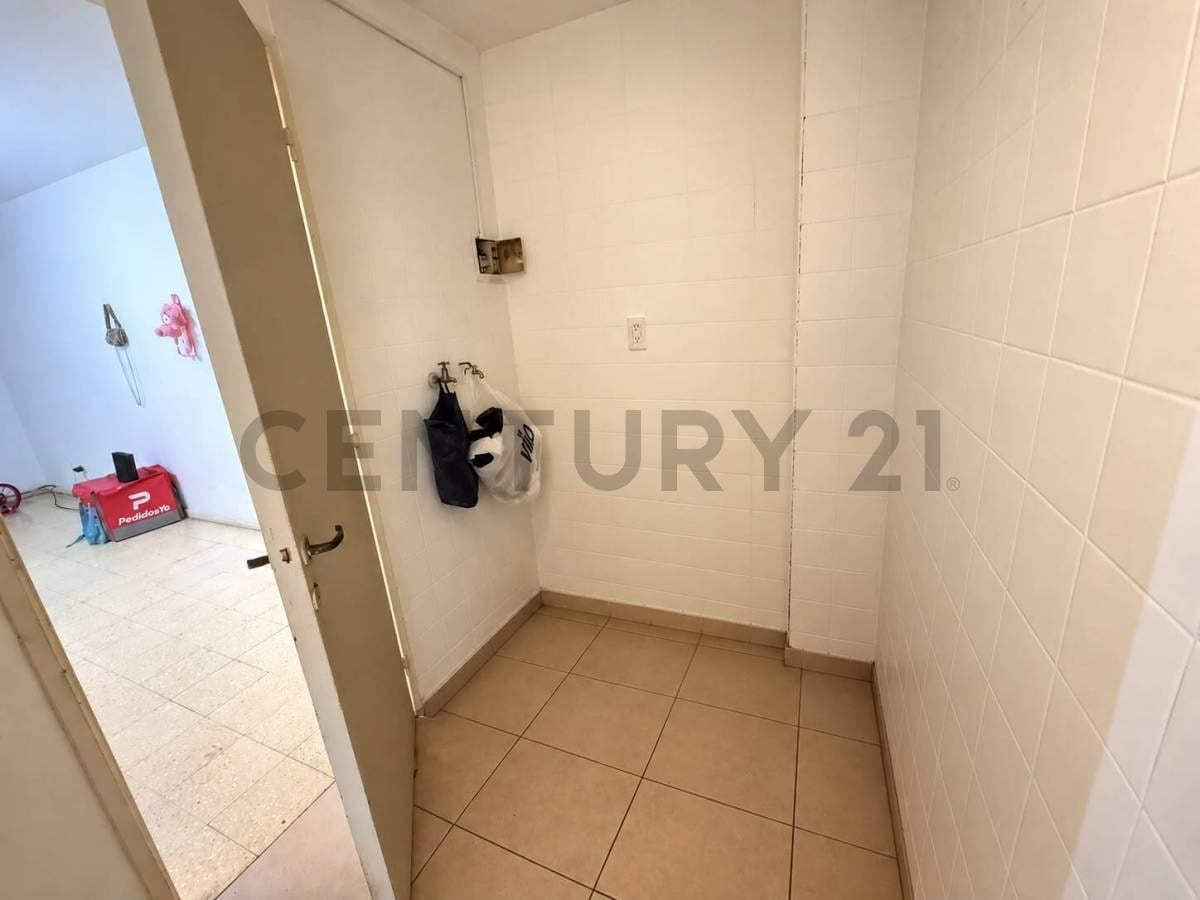 Foto de VENTA DEPARTAMENTO 3 AMBIENTES CON BALCÓN – FLORES, imagen 5