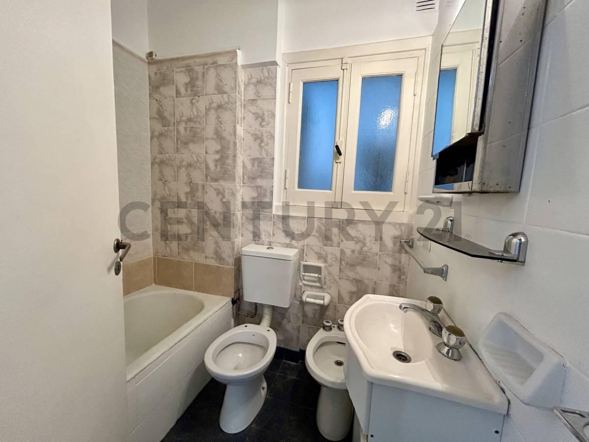 Foto de VENTA DEPARTAMENTO 3 AMBIENTES CON DEPENDENCIA AL FRENTE EN PALERMO, imagen 3
