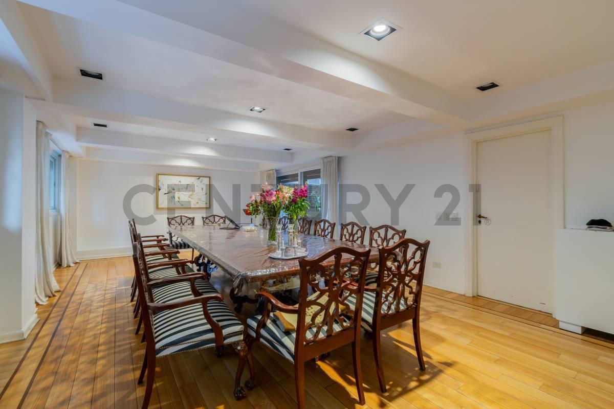 Foto de Venta departamento 5 ambientes con dos cocheras en Palermo Chico., imagen 3