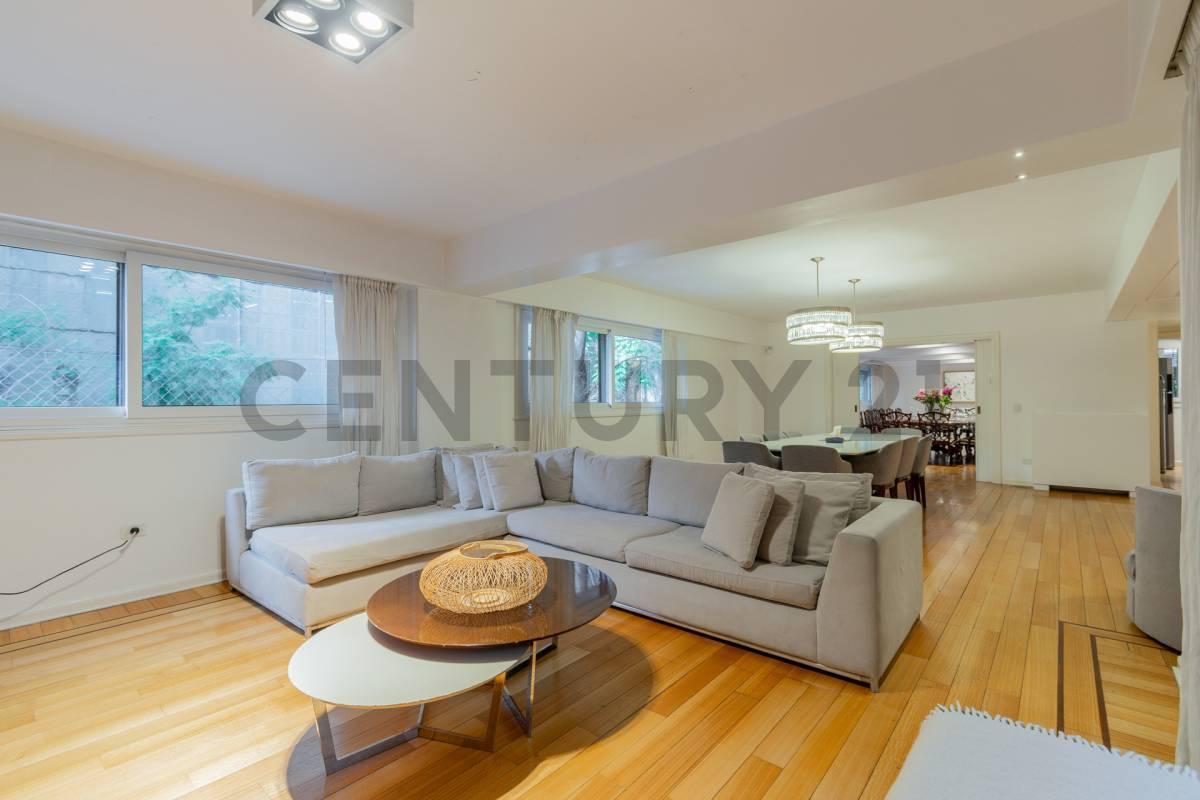 Foto de Venta departamento 5 ambientes con dos cocheras en Palermo Chico., imagen 4