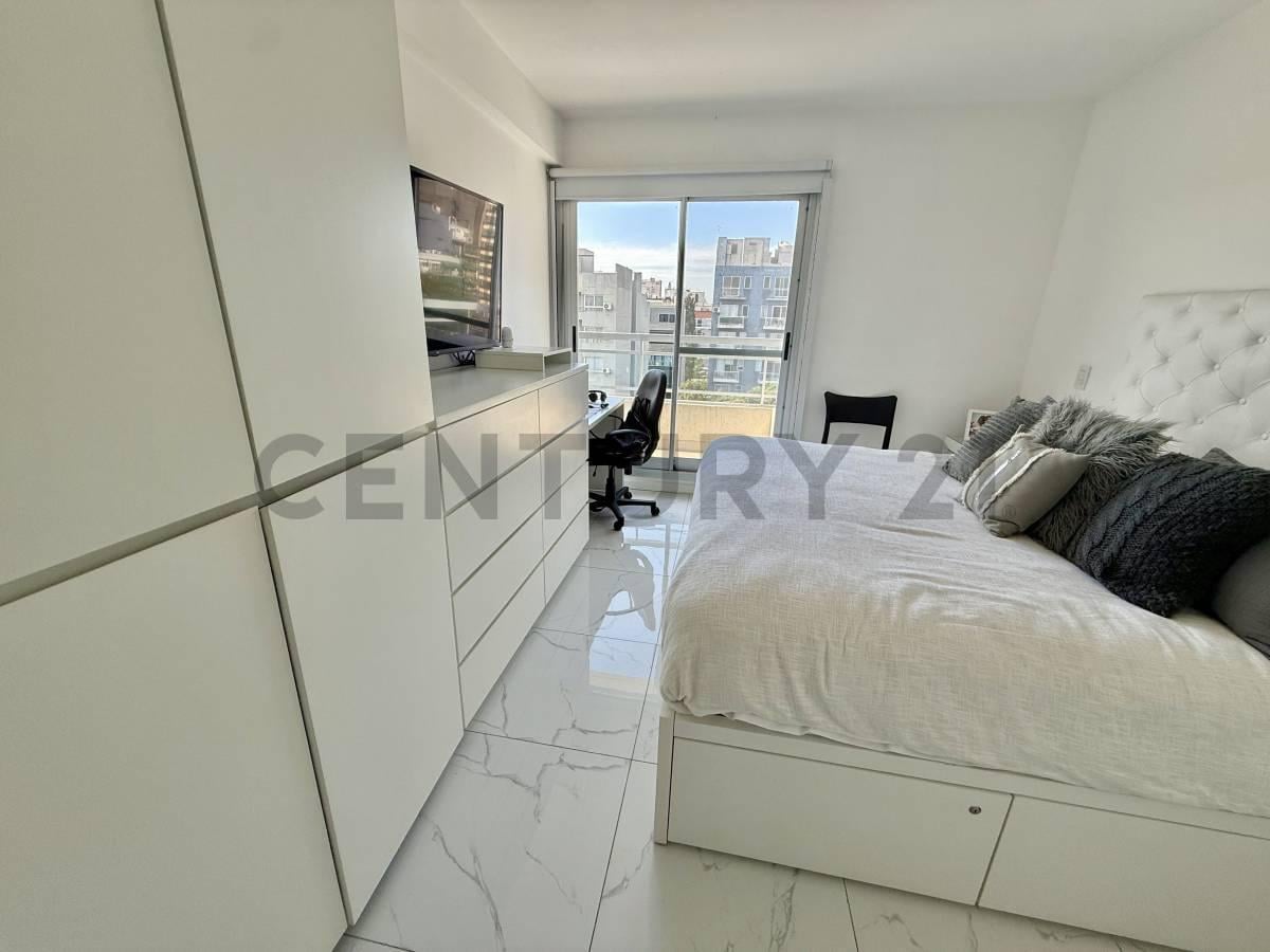 Foto de VENTA DEPARTAMENTO 3 AMBIENTES EN FLORES CON TERRAZA, PARRILLA Y PILETA, imagen 4