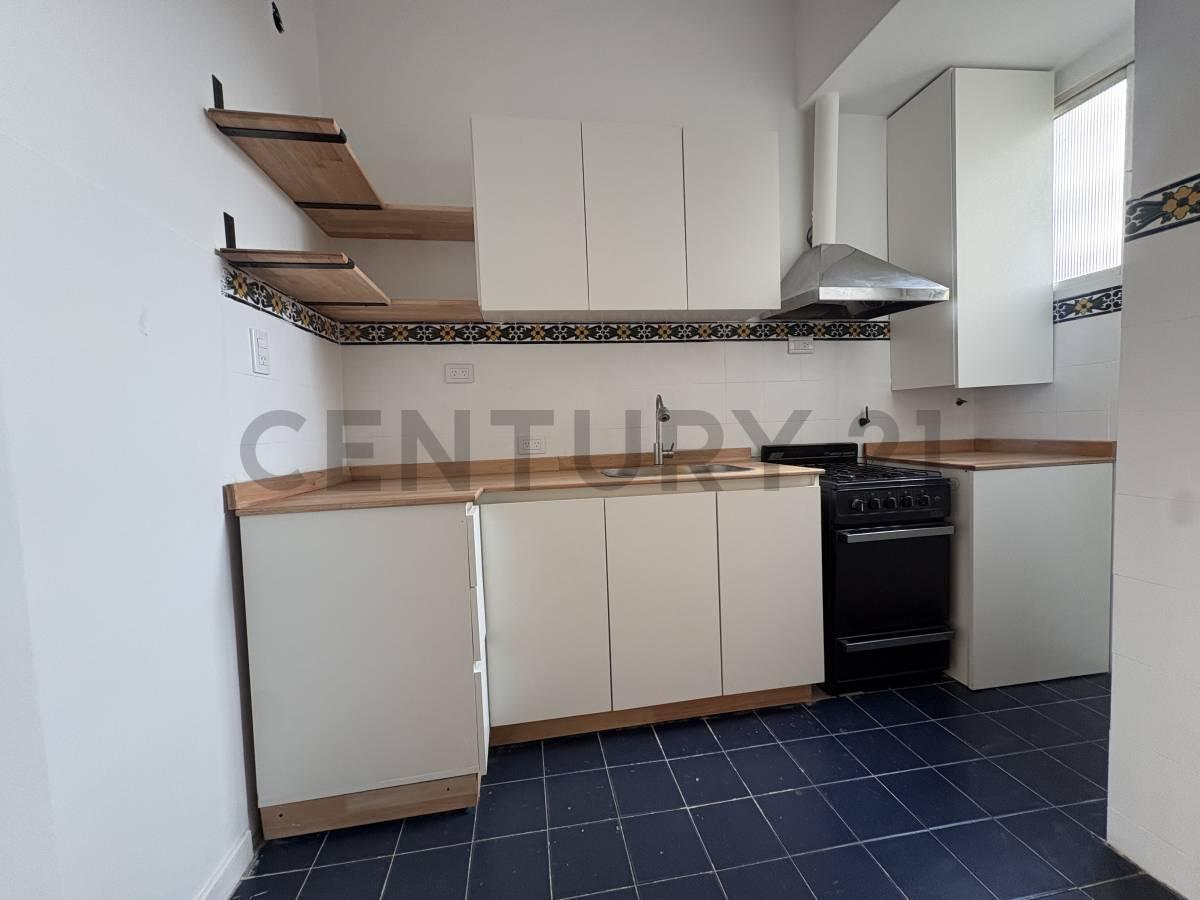 Foto de VENTA DEPARTAMENTO 2 AMBIENTES EN BELGRANO REFACCIONADO - APTO CREDITO, imagen 3