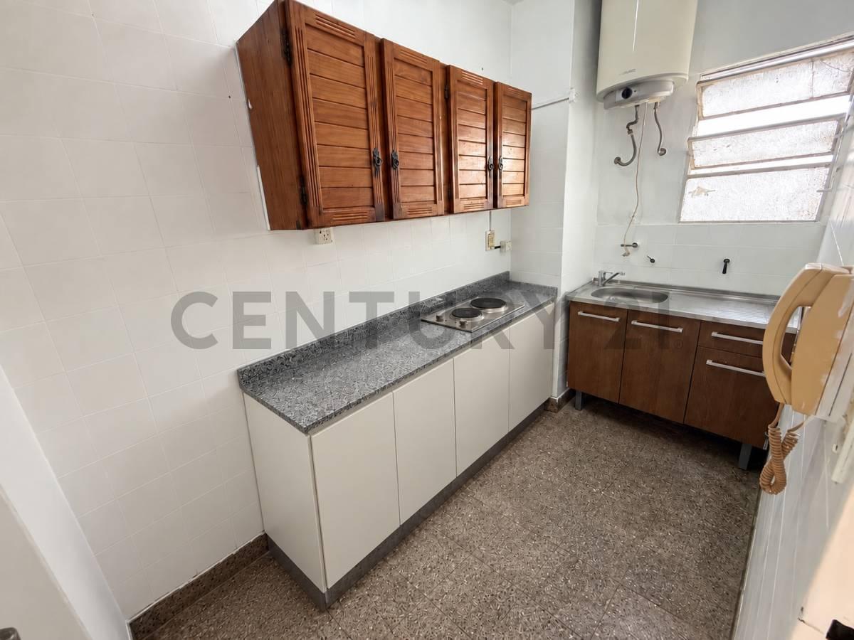 Foto de ALQUILER DEPARTAMENTO 2 AMBIENTES CON VISTA ABIERTA EN VILLA GRAL. MITRE, imagen 4