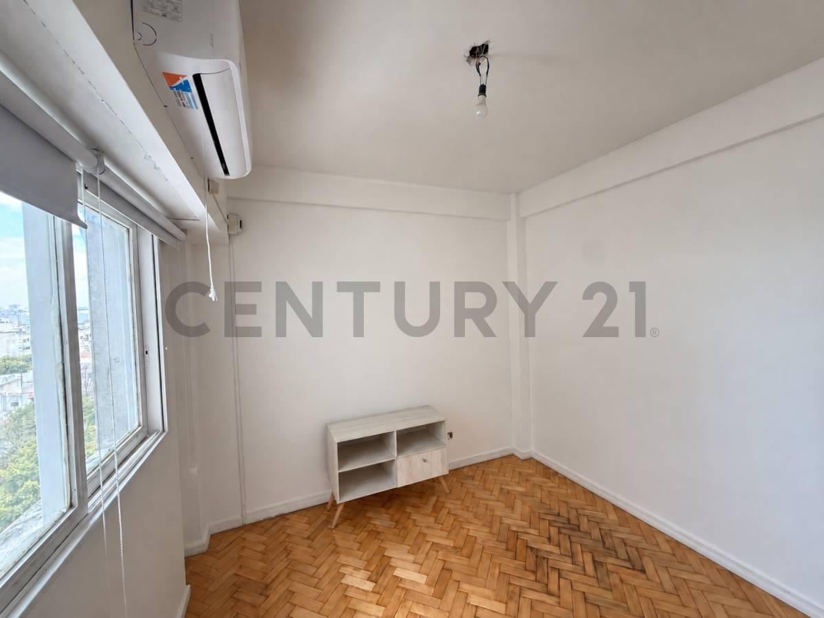 Foto de ALQUILER DEPARTAMENTO 2 AMBIENTES CON VISTA ABIERTA EN VILLA GRAL. MITRE, imagen 5