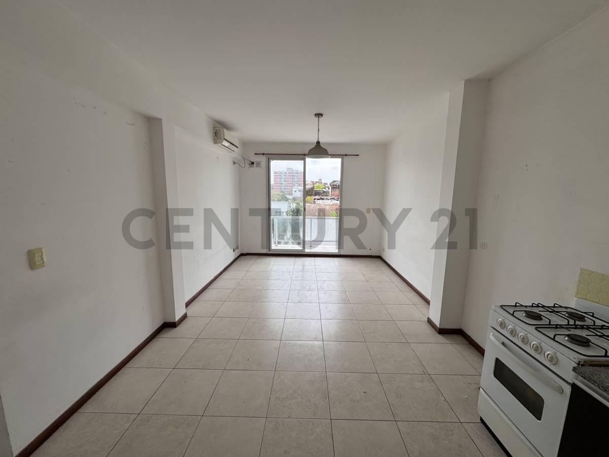Foto de VENTA - DEPARTAMENTO - 2 AMBIENTES - COCHERA CUBIERTA - BALCON - APTO, imagen 5