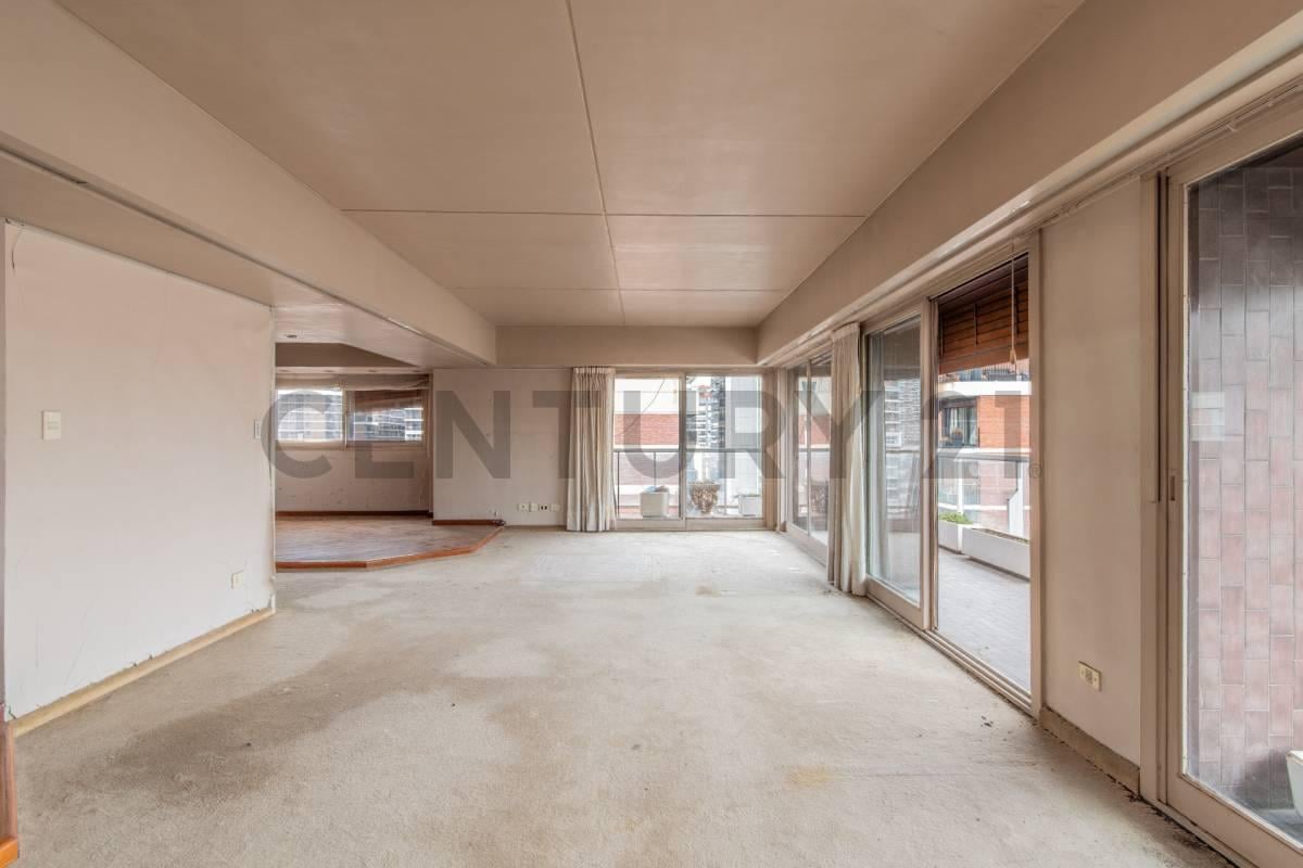 Foto de Departamento en venta de 6 ambientes con 2 cocheras y seguridad 24 hs, imagen 2