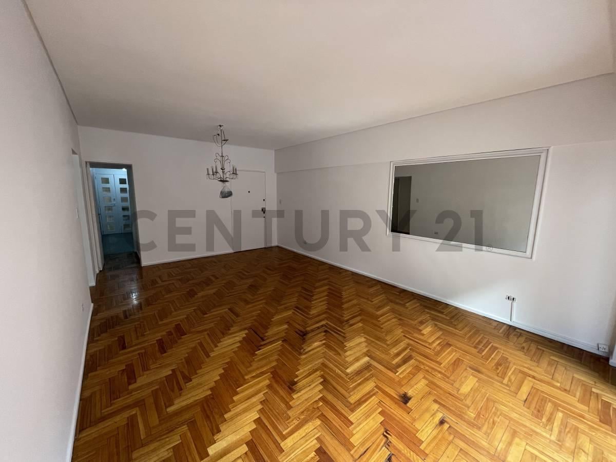 Foto de VENTA DEPARTAMENTO 3 AMBIENTES CON COCHERA EN PALERMO, imagen 2