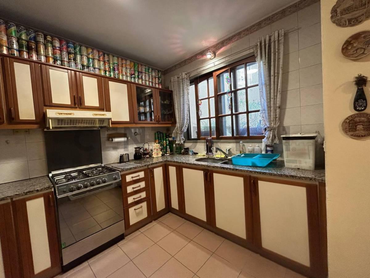 Foto de VENTA CASA 4 AMBIENTES VILLA DEL PARQUE, imagen 1