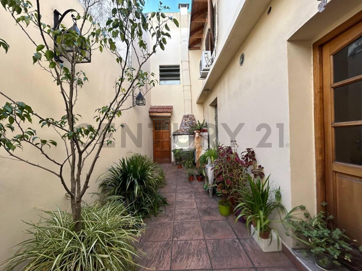 Foto de VENTA CASA 4 AMBIENTES VILLA DEL PARQUE, imagen 2