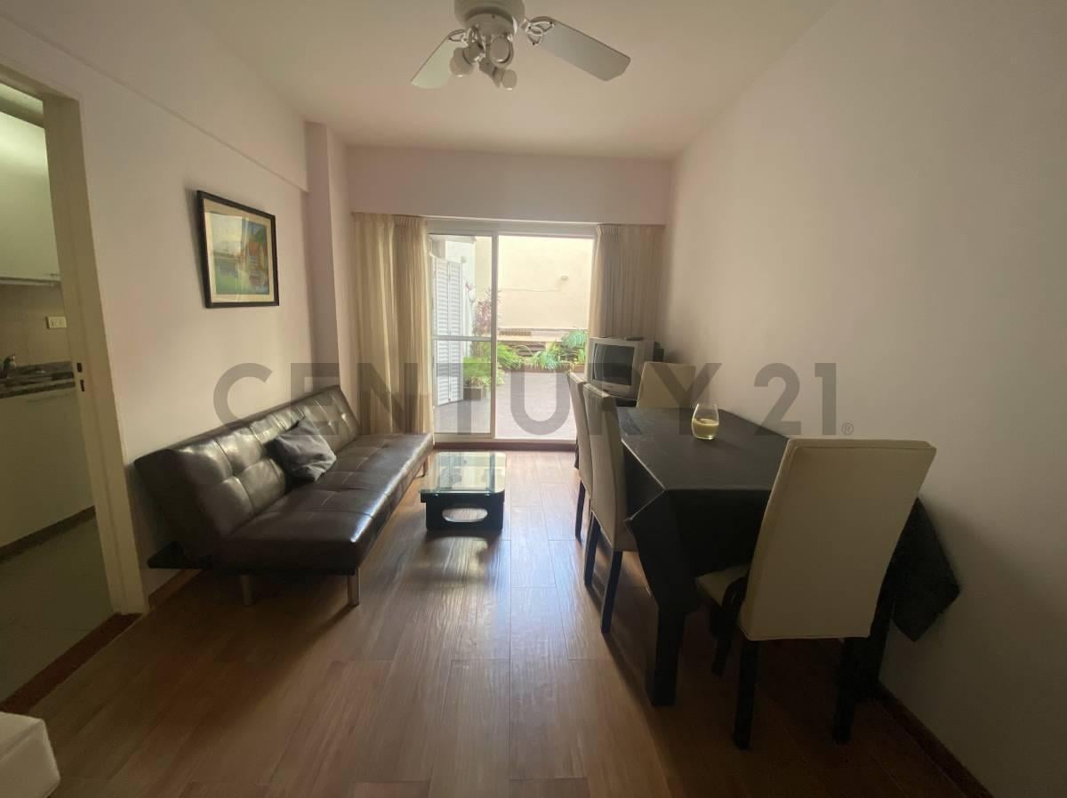 Foto de DEPTO EN VENTA 2 AMBIENTES RECOLETA GRAN PATIO, imagen 1