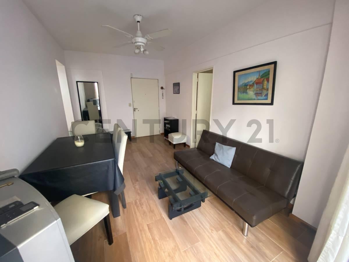 Foto de DEPTO EN VENTA 2 AMBIENTES RECOLETA GRAN PATIO, imagen 5
