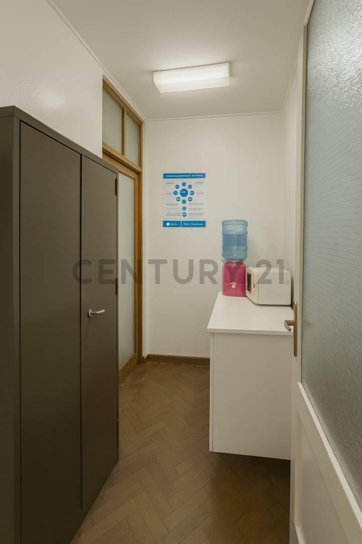 Foto de VENTA OFICINA MONOAMBIENTE EN MONSERRAT, imagen 5