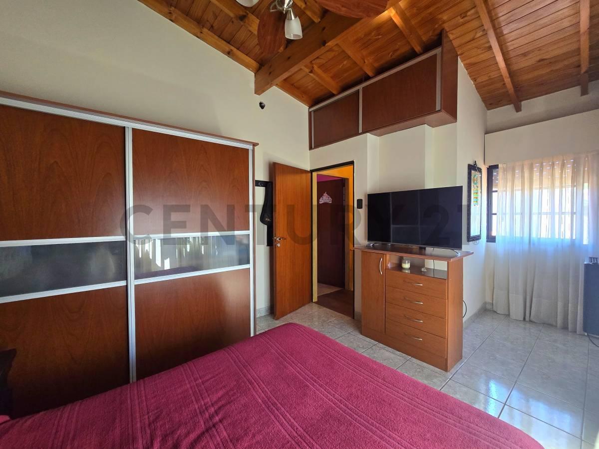 Foto de VENDEMOS PH 3/4 AMBIENTES CON PATIO, TERRAZA Y PARRILLA EN PARQUE, imagen 3