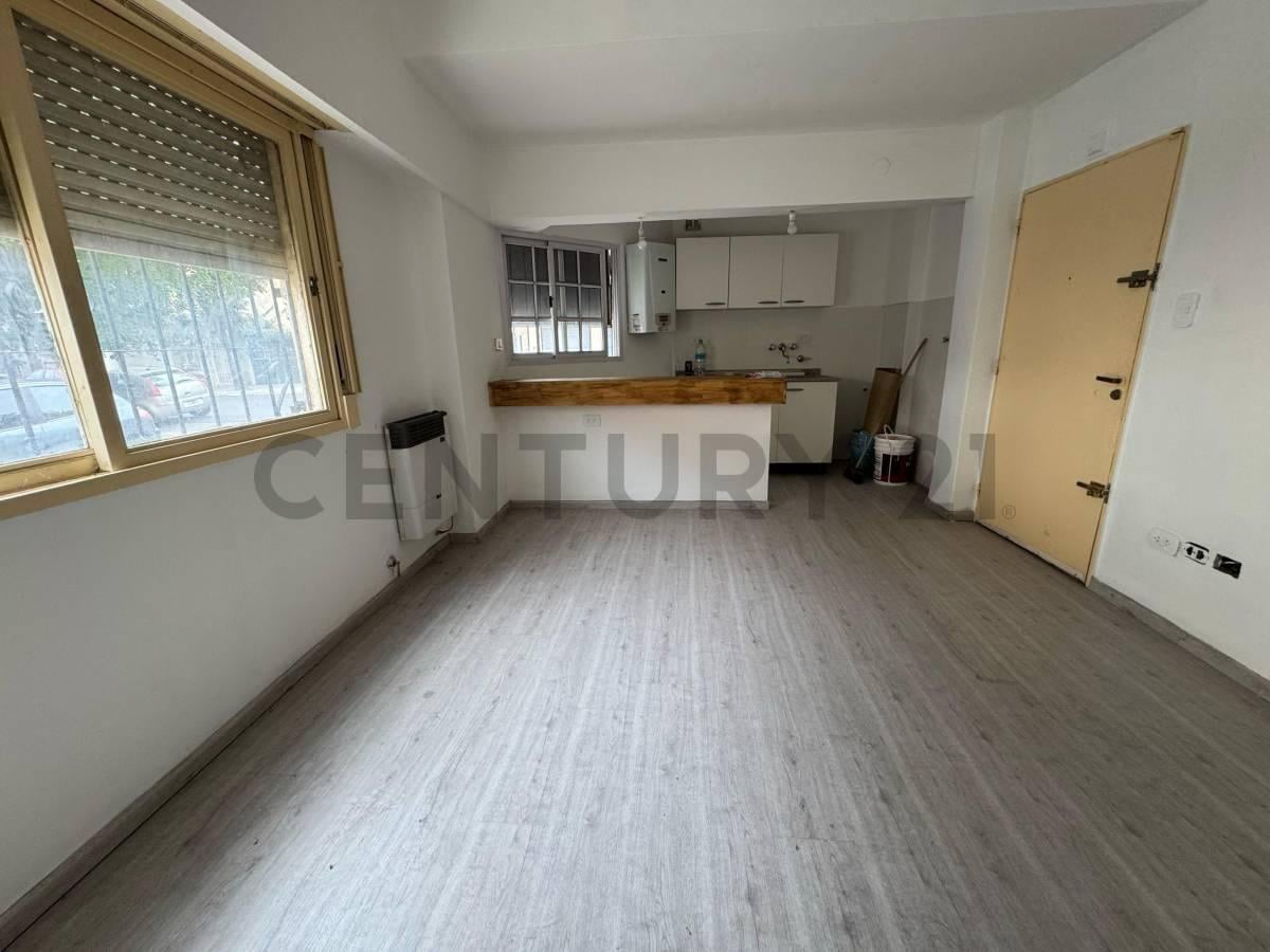 Foto de VENTA - DEPTO 2 AMBIENTES - CABALLITO - RECICLADO - APTO FINANCIACIÓN, imagen 1
