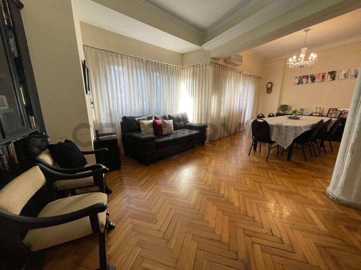 Foto de VENTA DEPTO 5 AMBIENTES CON TERRAZA BALVANERA, imagen 1