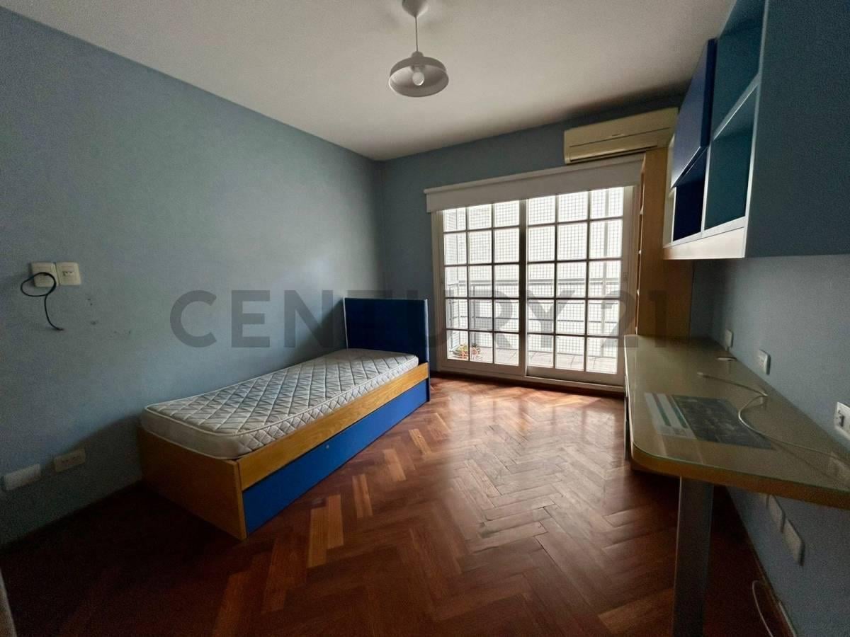 Foto de VENTA DEPARTAMENTO 4 AMBIENTES EN RECOLETA CON DEPENDENCIA, COCHERA, imagen 4