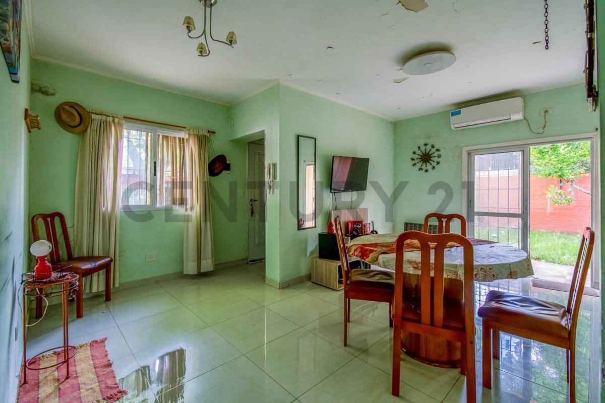 Foto de VENTA PH 4 AMB. C/ JARDÍN Y COCHERA - A REFACCIONAR EN SAN ISIDRO, imagen 3