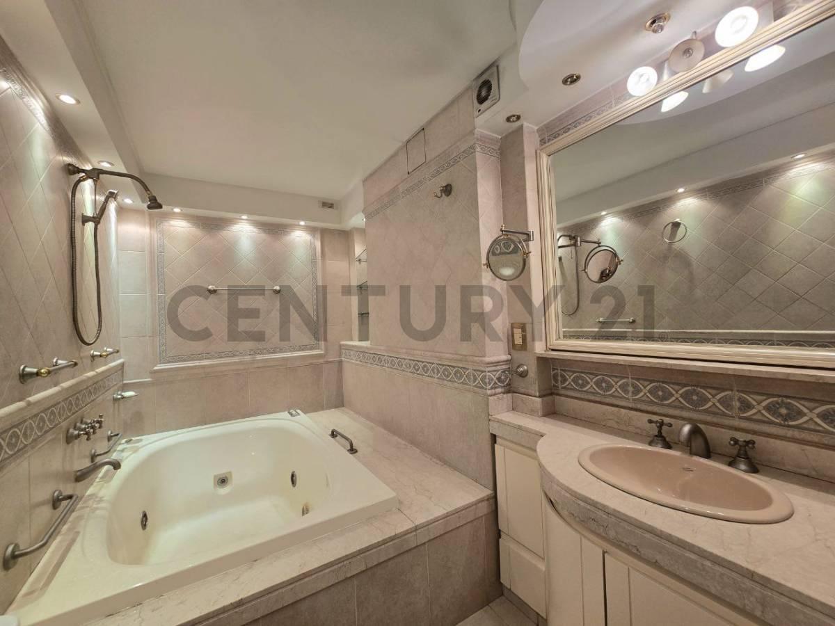 Foto de VENTA4 AMB EN PALERMO C/BALCÓN, COCHERA Y SEGURIDAD 24 HS PRESENCIAL, imagen 2