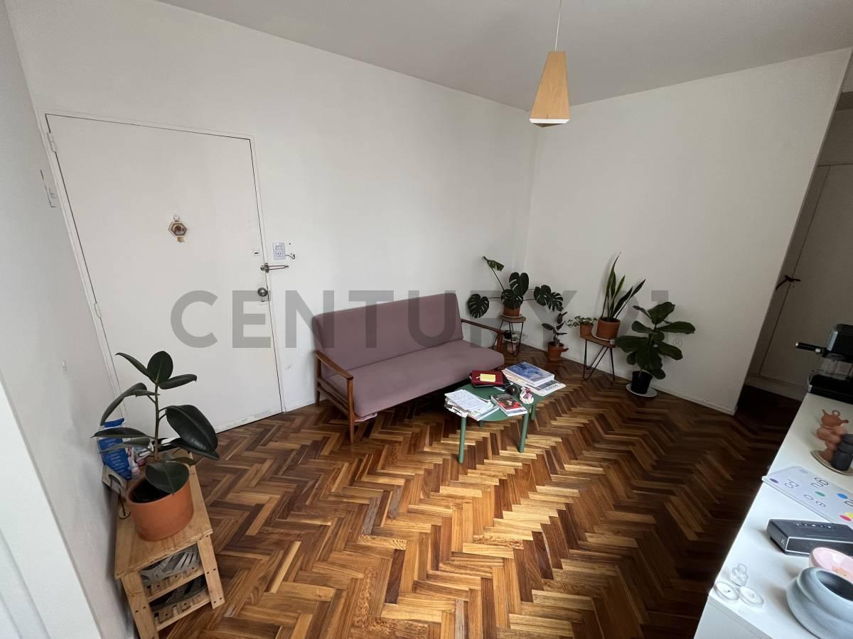 Foto de VENTA | 2 AMBIENTES | CÉSPEDES 2400 | ENTRE COLEGIALES Y BELGRANO, imagen 2