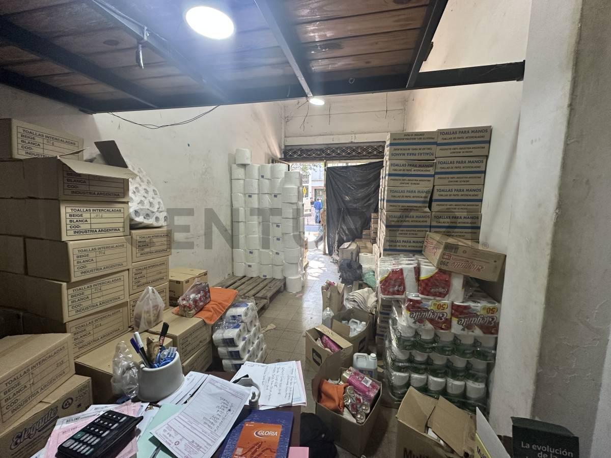 Foto de VENTA LOCAL EN ONCE A LA CALLE - IDEAL PARA DEPOSITO, imagen 2