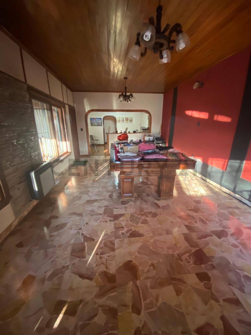 Foto de VENTA CASA EN BERAZATEGUI 4 AMBIENTES CON TERRAZA COCHERA QUINCHO, imagen 2