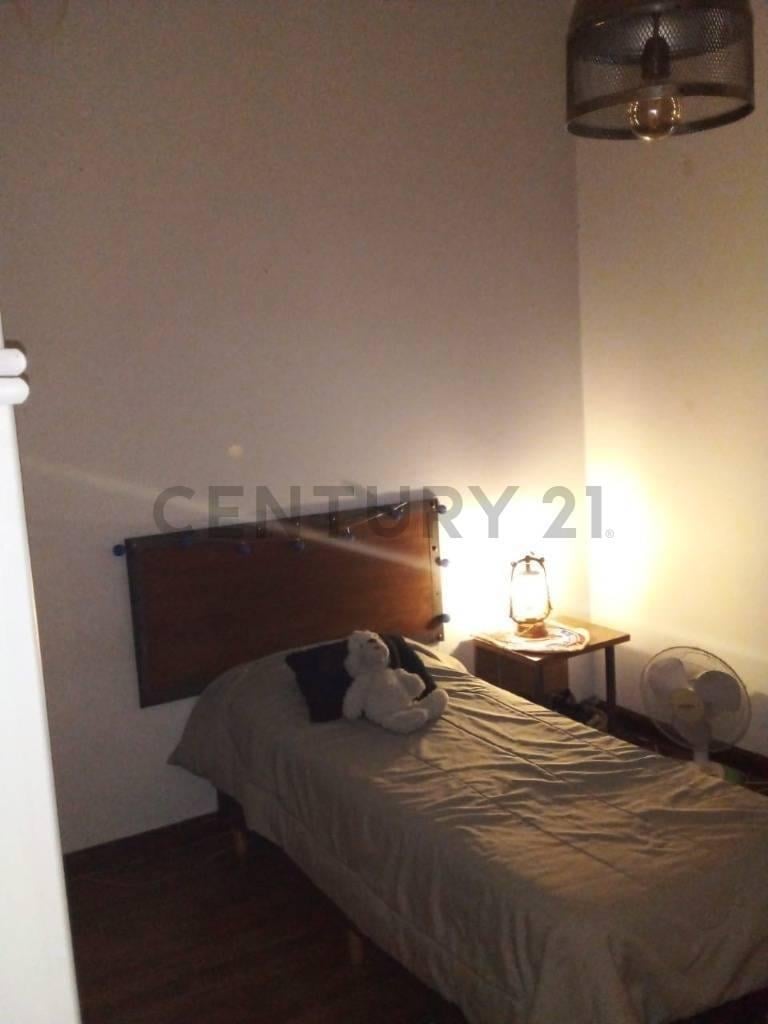 Foto de VENTA CASA 5 AMBIENTES EN PARQUE CHACABUCO - PATIO Y TERRAZA, imagen 2