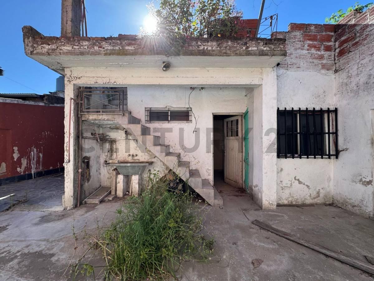 Foto de VENTA CASA 4 AMBIENTES A RECICLAR EN MORON FINANCIA, imagen 3