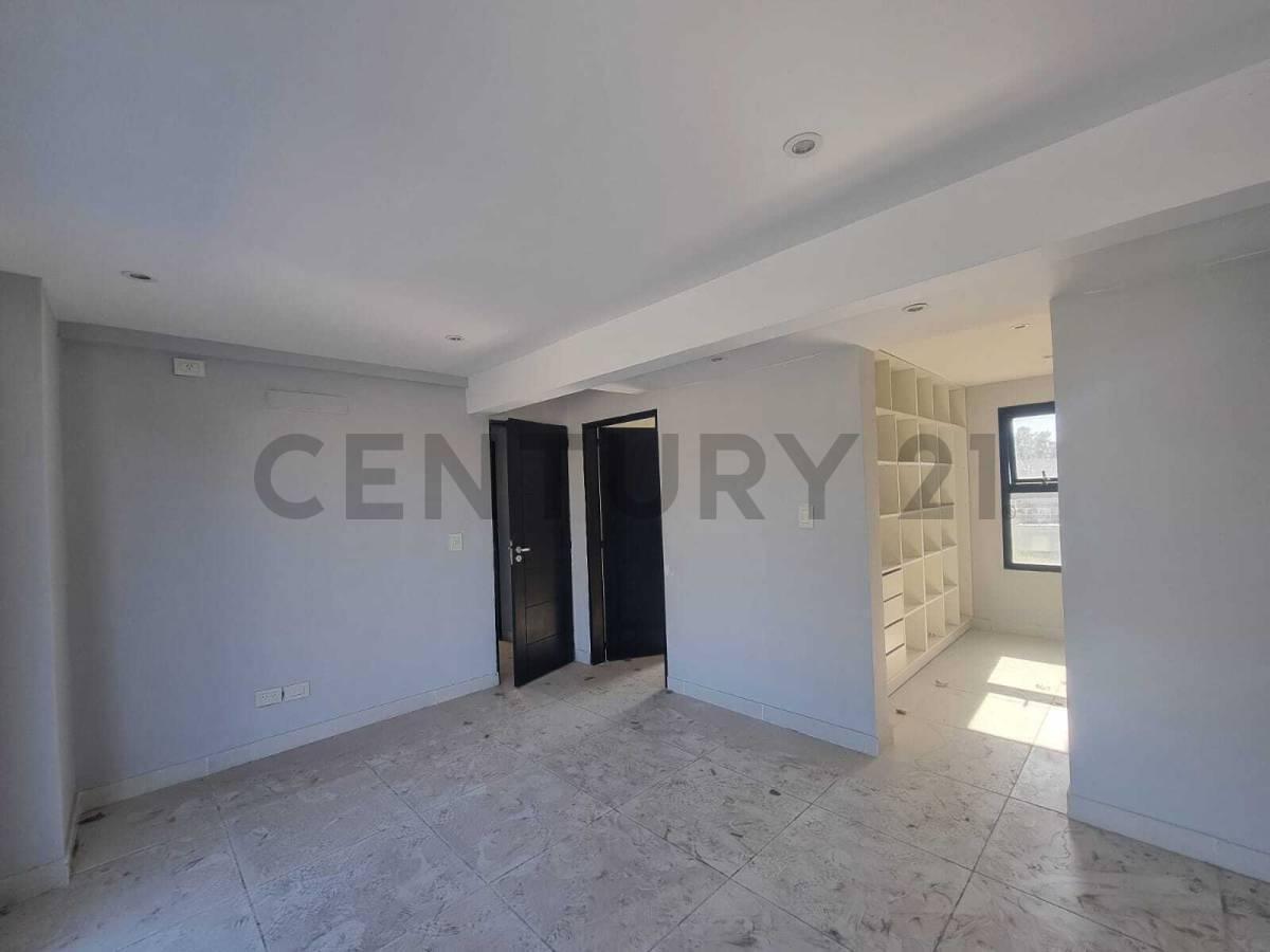 Foto de VENTA 4 AMBIENTES EN VENADO I A ESTRENAR CON PILETA Y COCHERA, imagen 1