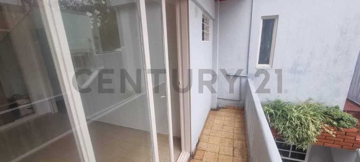 Foto de VENTA PH 2 AMBIENTES CON TERRAZA Y BALCON EN VILLA URQUIZA, imagen 2