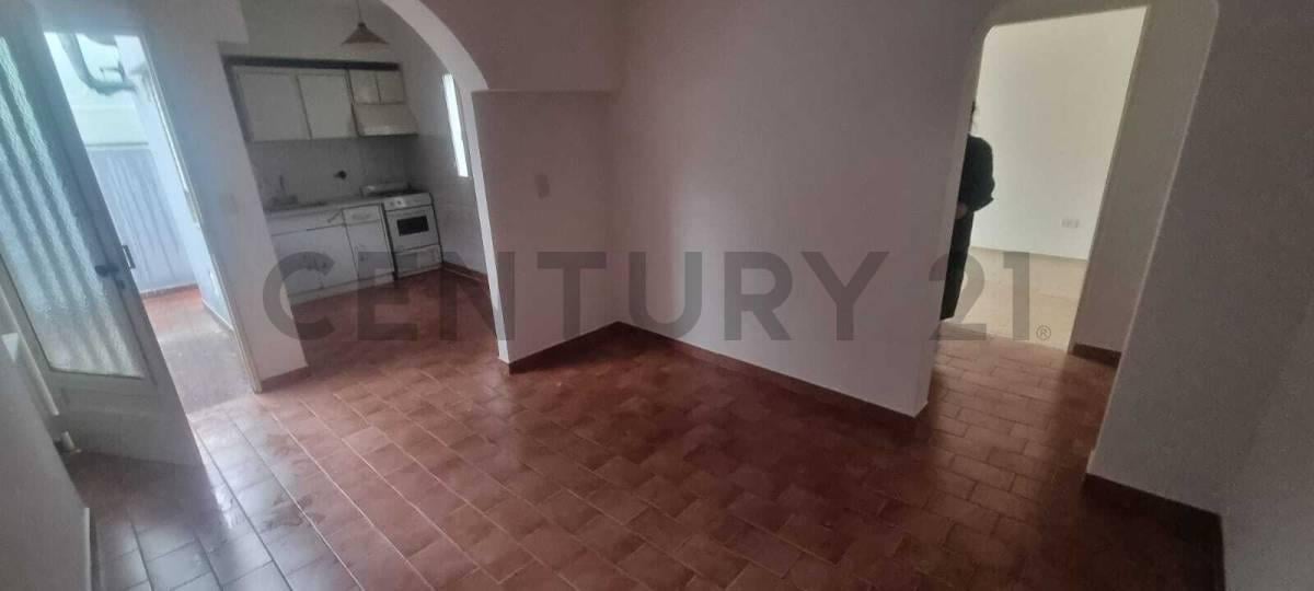 Foto de VENTA PH 2 AMBIENTES CON TERRAZA Y BALCON EN VILLA URQUIZA, imagen 3
