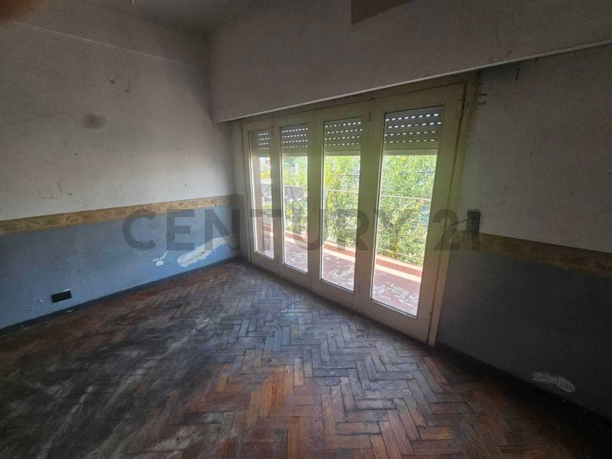Foto de VENTA PH 4 AMBIENTES EN LANUS CON ESPACIO AEREO, imagen 2