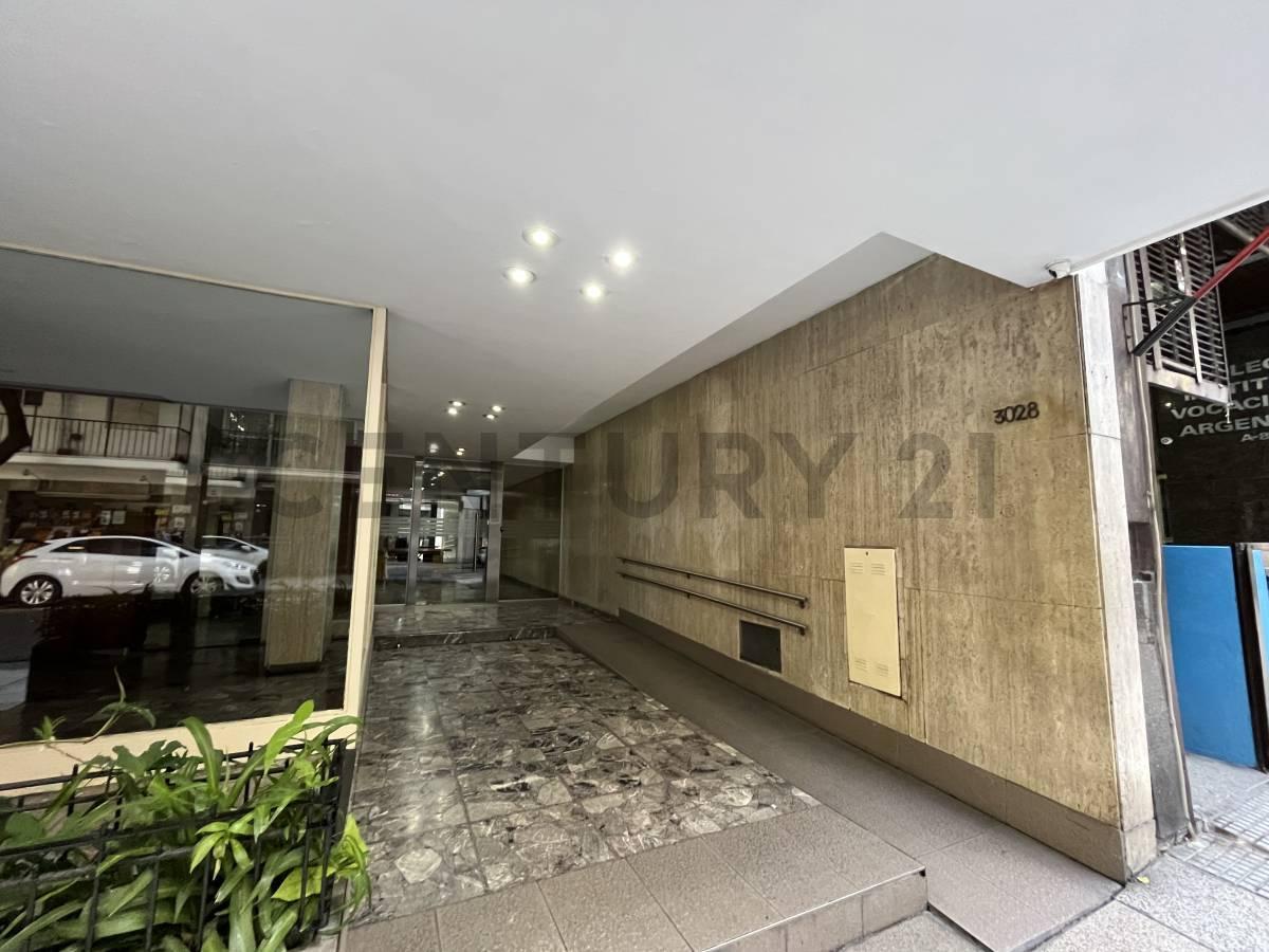 Foto de DEPARTAMENTO 2 AMBIENTES MUY LUMINOSO EN RECOLETA IDEAL INVERSIÓN, imagen 5