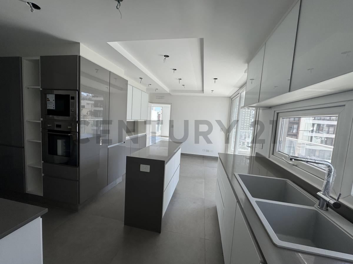 Foto de VENTA DEPARTAMENTO 5 AMBIENTES EN PALERMO CON COCHERA, imagen 2