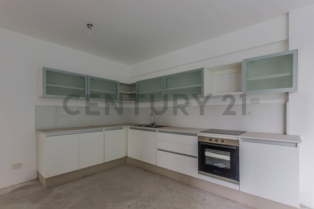 Foto de VENTA DEPARTAMENTO 4 AMBIENTES CON DOS COCHERAS EN TORRE LUMIERE, imagen 4