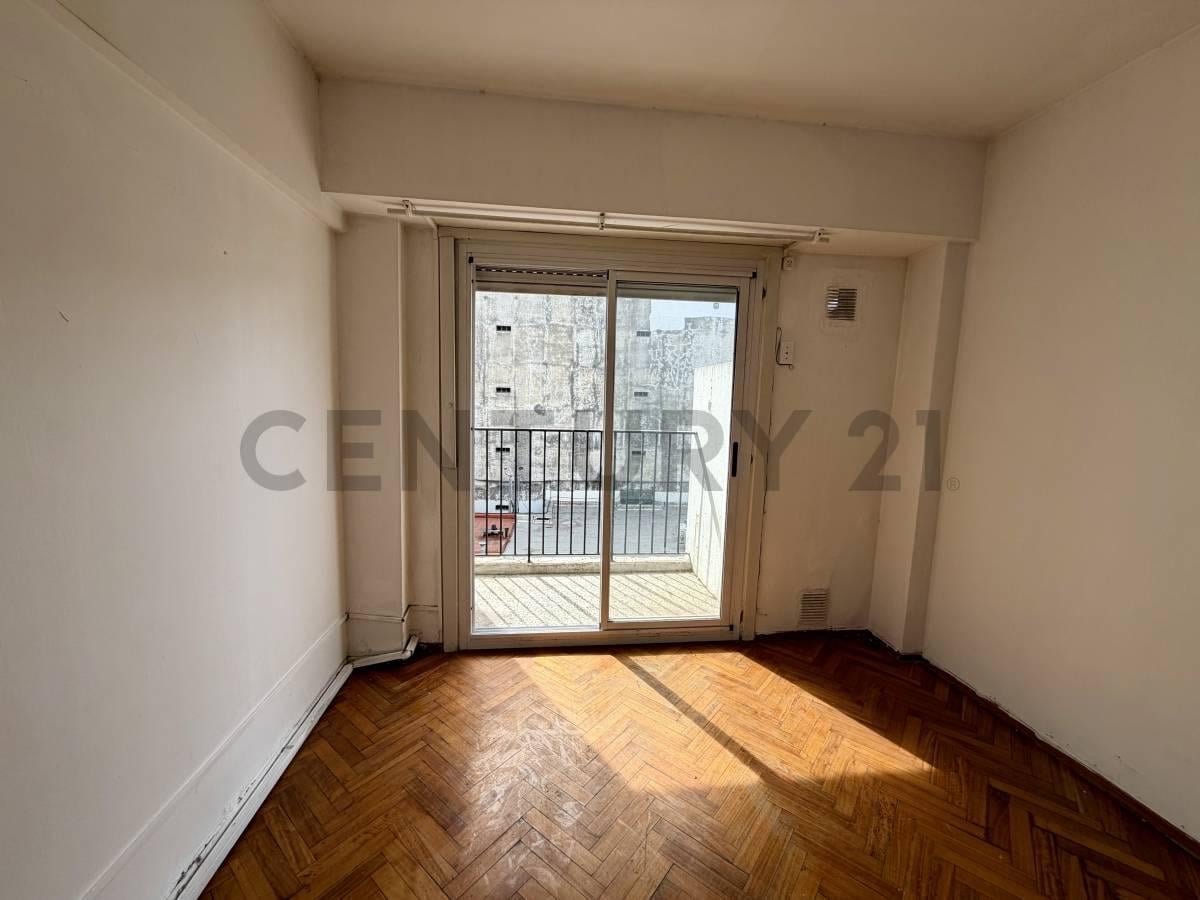 Foto de VENTA MONOAMBIENTE DIVIDIDO CON BALCON EN RECOLETA, imagen 2
