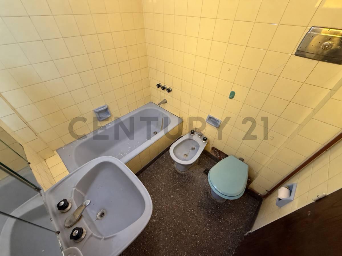 Foto de VENTA DEPARTAMENTO 2 AMBIENTES CON BALCÓN EN COGHLAN, imagen 4