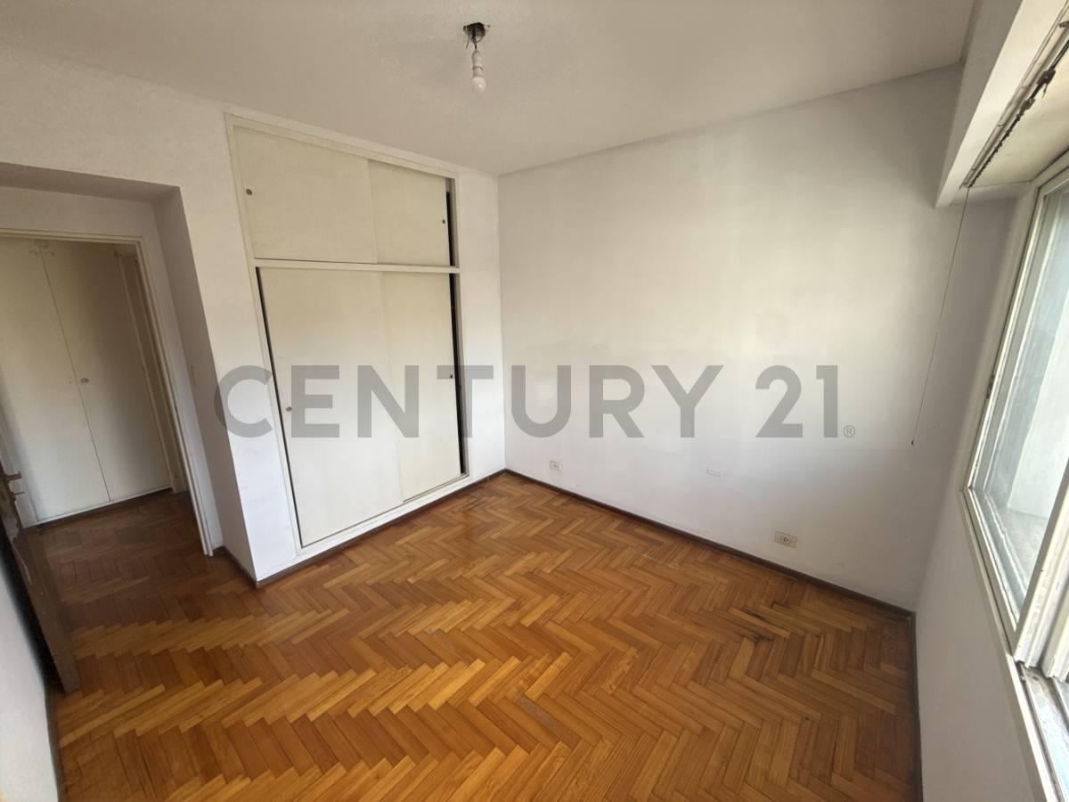 Foto de VENTA DEPARTAMENTO 2 AMBIENTES CON BALCÓN EN COGHLAN, imagen 3
