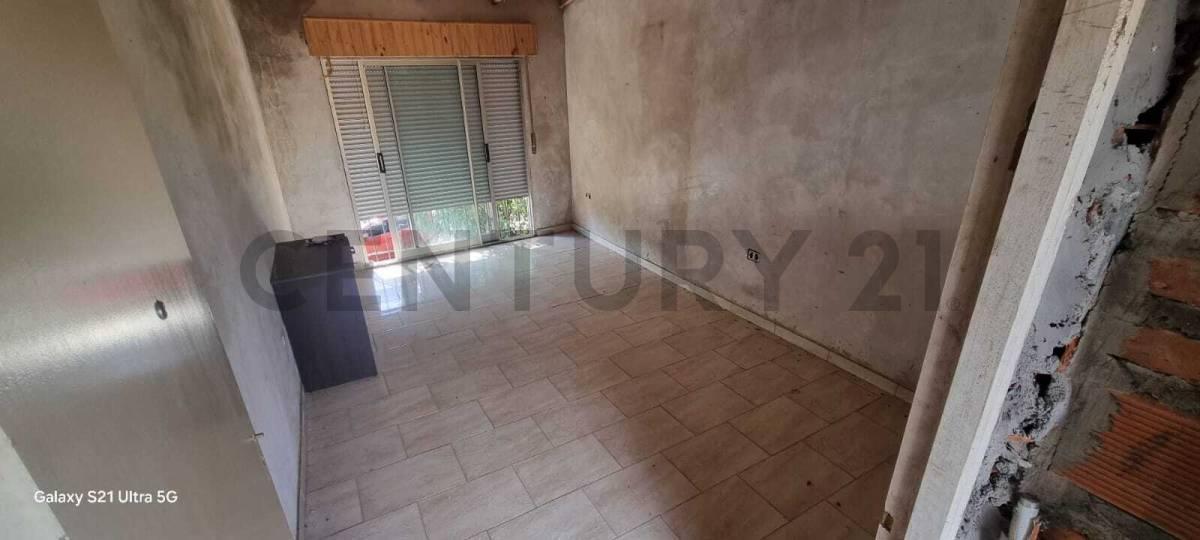 Foto de VENTA CASA 4 AMBIENTES FLORENCIO VARELA, imagen 5