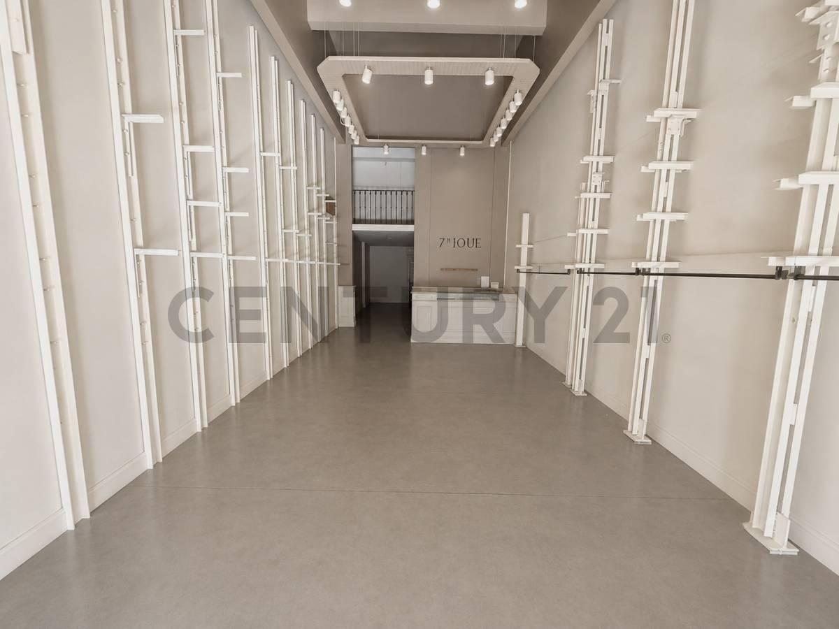 Foto de VENTA LOCAL COMERCIAL EN GURRUCHAGA ZONA OUTLET PB + DEPOSITO EN PLANTA, imagen 1