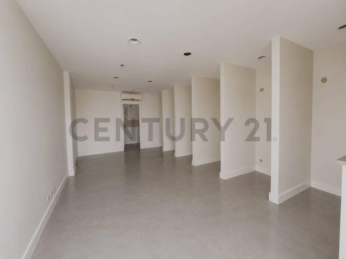 Foto de VENTA LOCAL COMERCIAL EN GURRUCHAGA ZONA OUTLET PB + DEPOSITO EN PLANTA, imagen 4