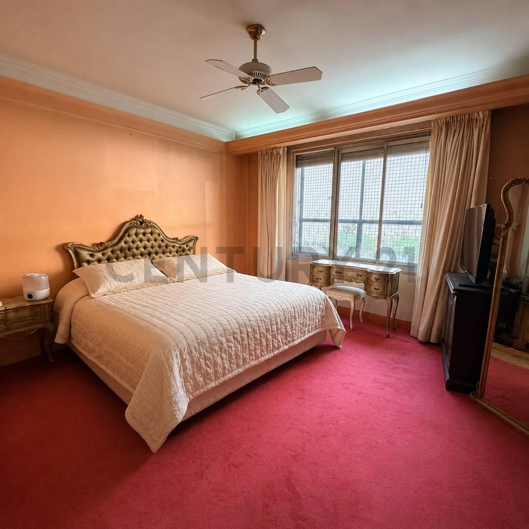Foto de VENTA DEPTO 4 AMBIENTES CON COCHERA A REFACCIONAR PRIMER PISO EN, imagen 5