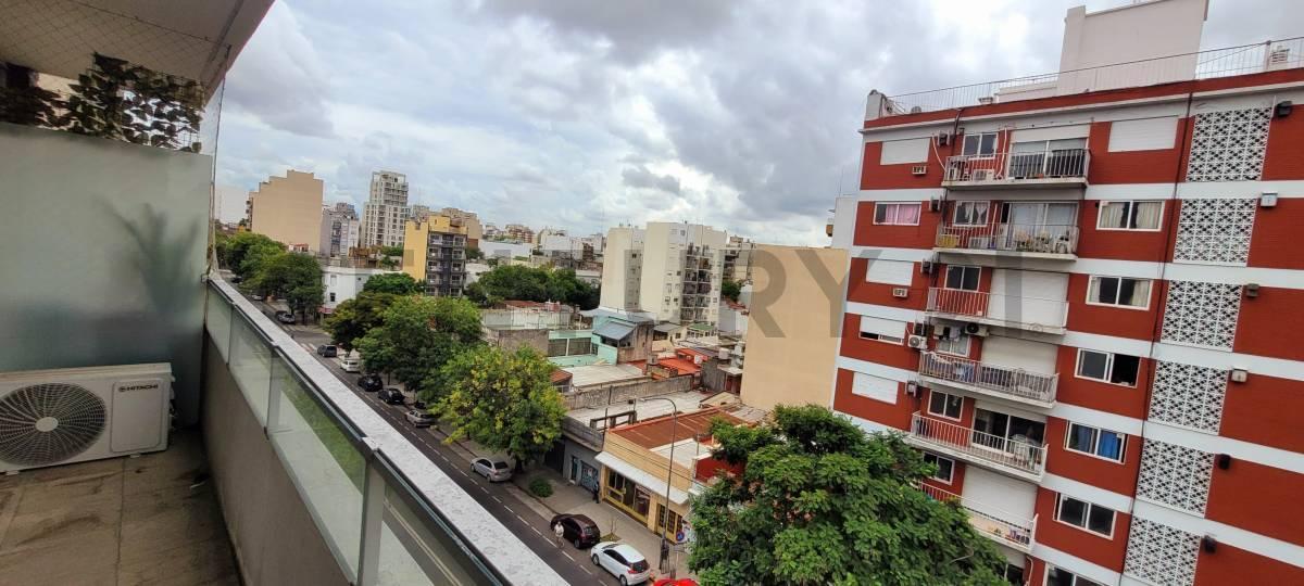 Foto de VENTA DEPARTAMENTO 2 AMBIENTES EN FLORES PERMUTA, imagen 2