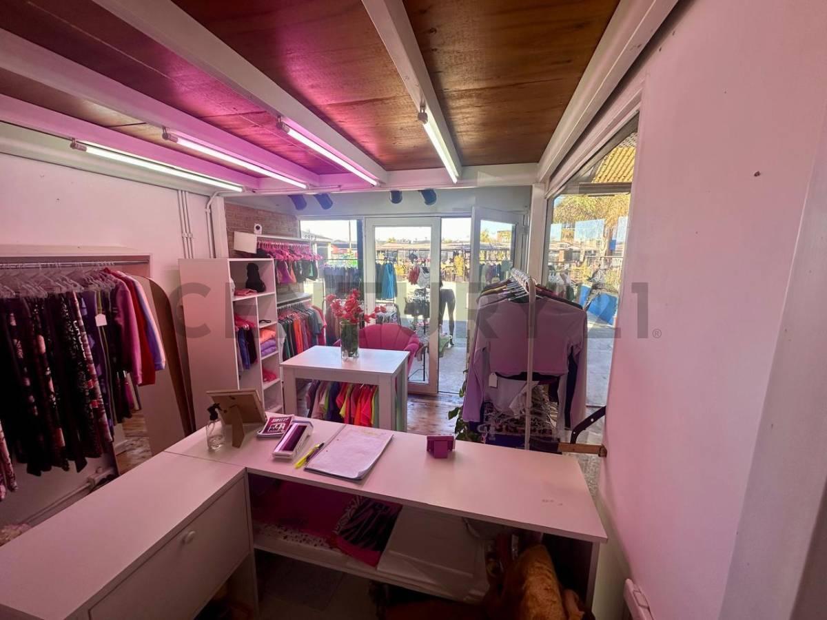 Foto de VENTA LOCAL COMERCIAL CON ENTREPISO | DOCKS DEL PUERTO – TIGRE, imagen 2