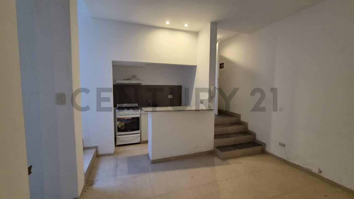Foto de VENTA PH 2 AMBIENTES VILLA DEVOTO APTO PERMUTA, imagen 3