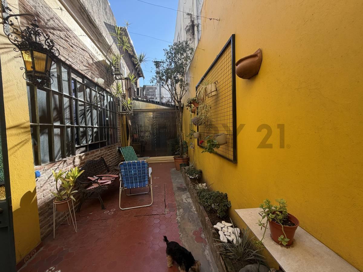 Foto de VENTA PH 5 AMBIENTES CON PATIO Y TERRAZA EN PARQUE AVELLANEDA, imagen 2