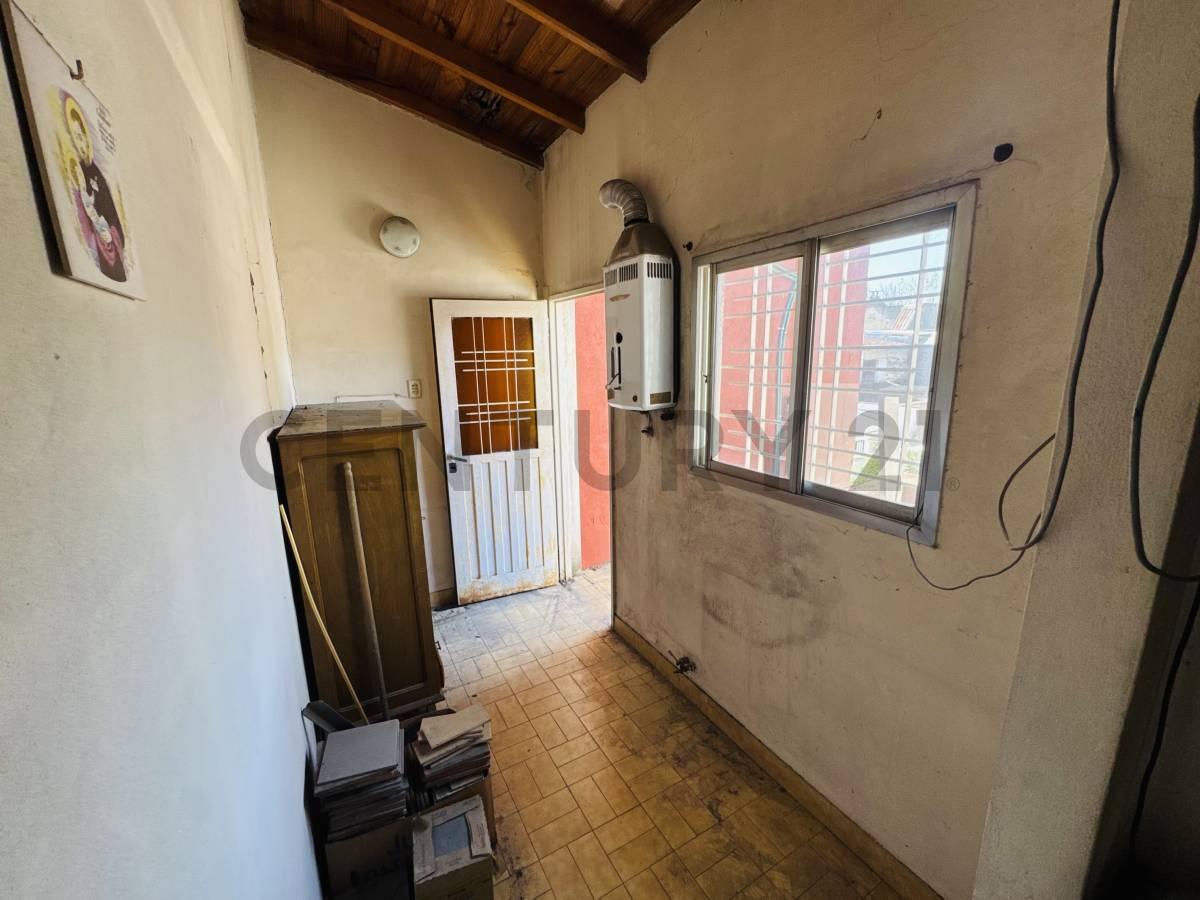 Foto de VENTA - PH 3 AMBIENTES - A REFACCIONAR - TERRAZA - SAAVEDRA, imagen 2