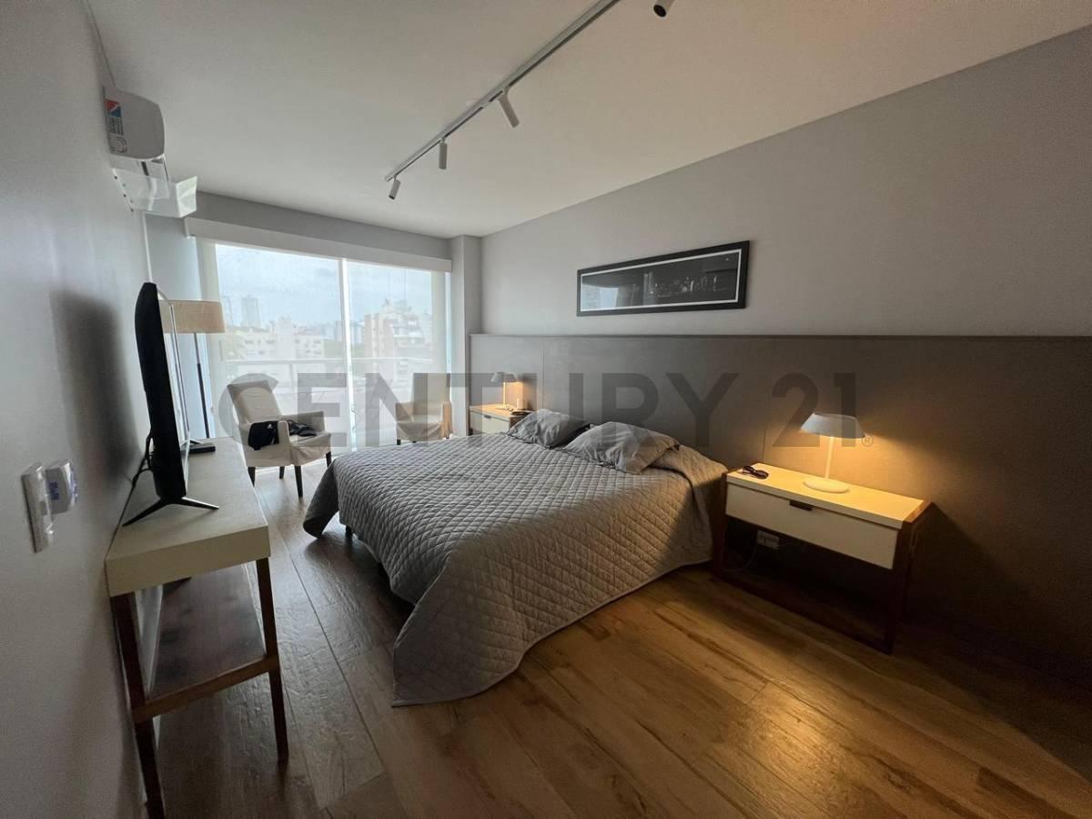 Foto de Venta Departamento 4 Ambientes con dependencia y cochera de Categoría, imagen 2