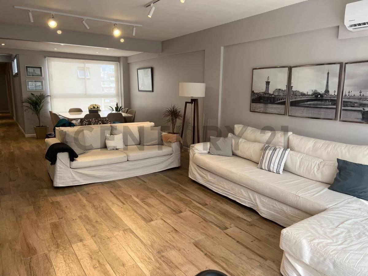 Foto de Venta Departamento 4 Ambientes con dependencia y cochera de Categoría, imagen 4